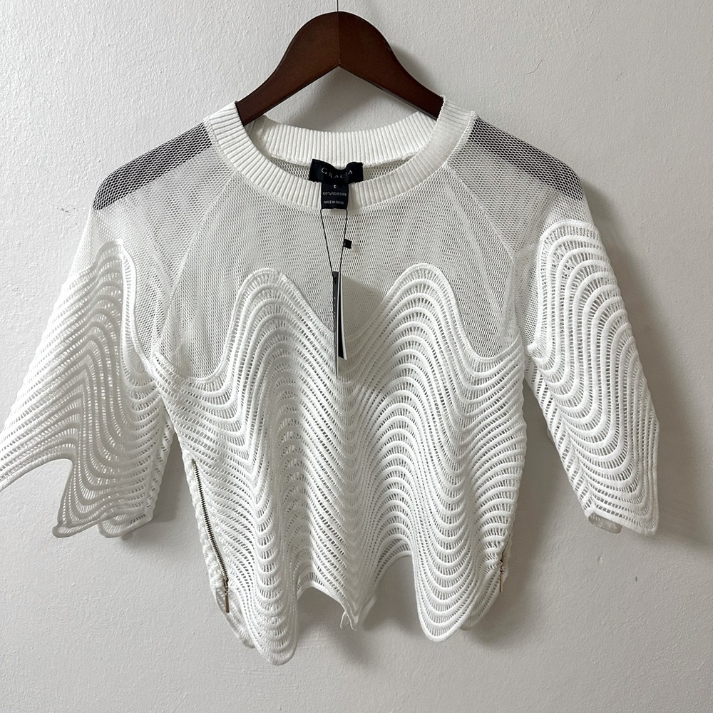 Gracia White Top